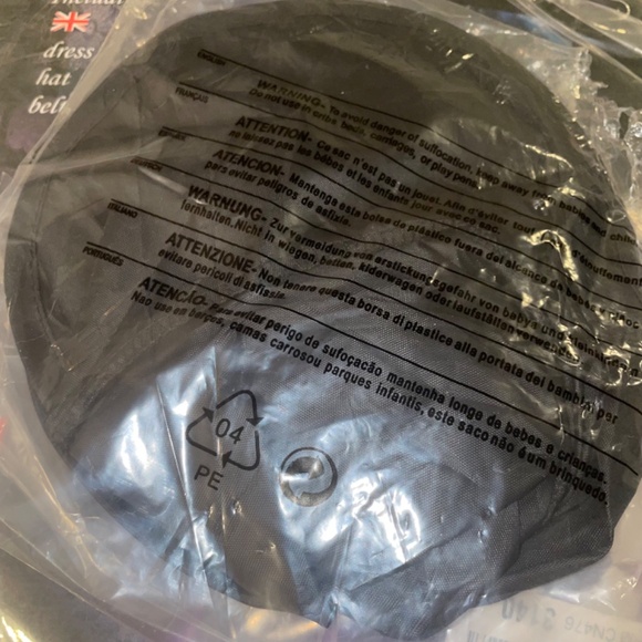 Little Naughty Violet Witch Girls Costume Size Large - Picture 16 of 16